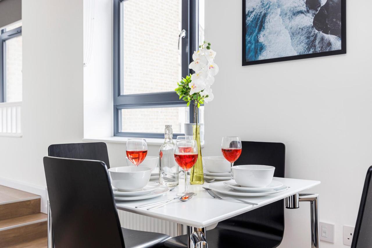 Cresta House - Modern Apartments Лутън Екстериор снимка