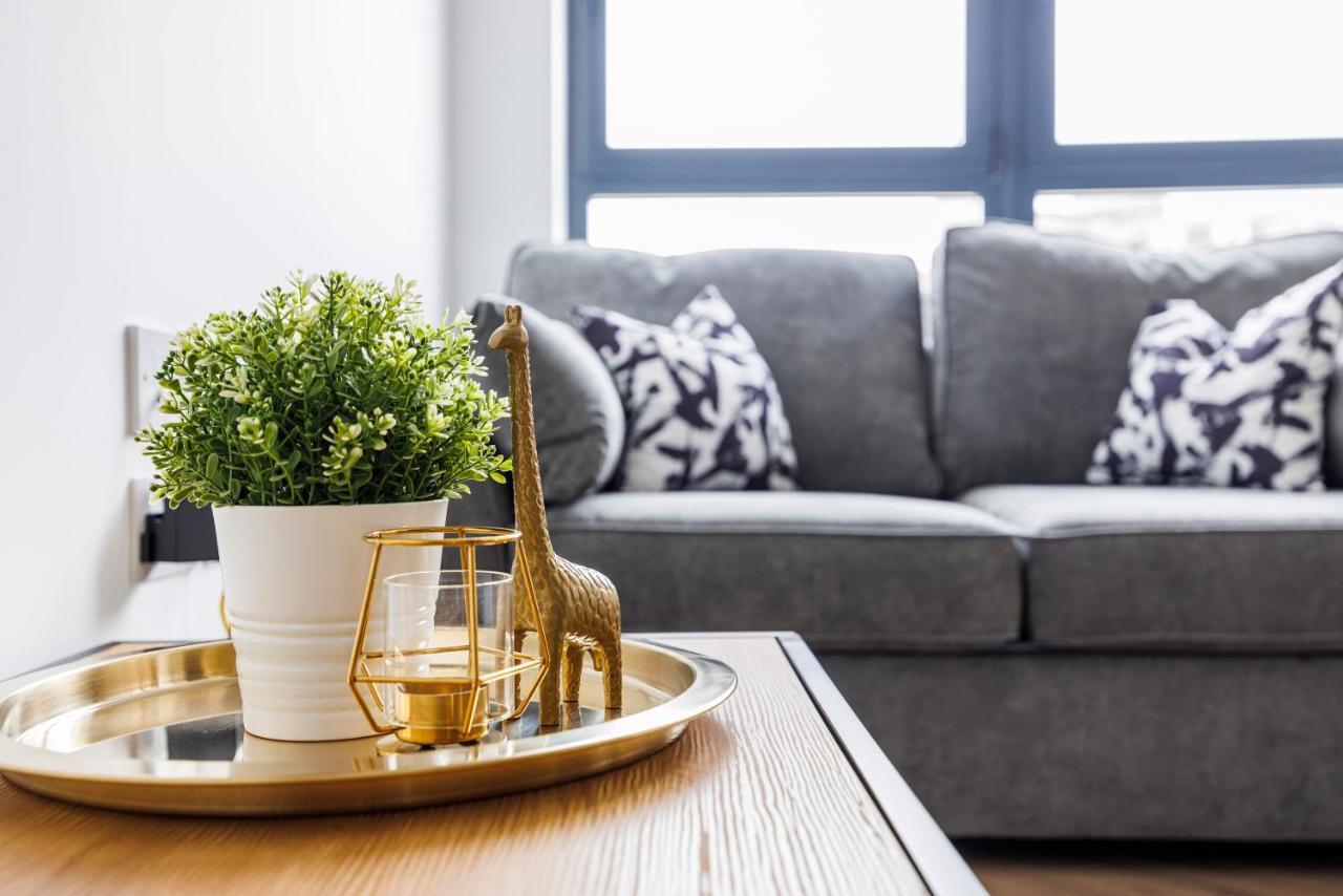 Cresta House - Modern Apartments Лутън Екстериор снимка