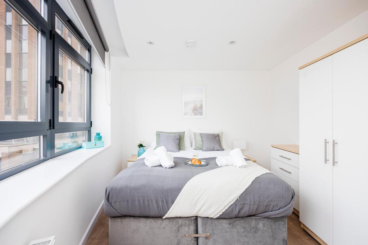 Cresta House - Modern Apartments Лутън Екстериор снимка
