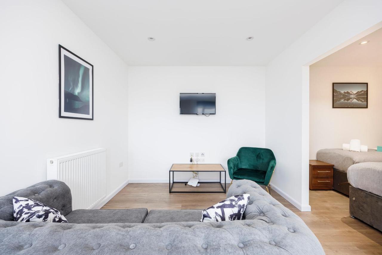 Cresta House - Modern Apartments Лутън Екстериор снимка
