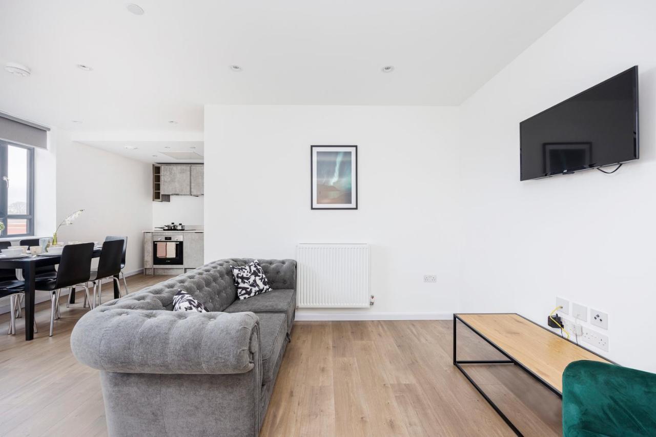 Cresta House - Modern Apartments Лутън Екстериор снимка